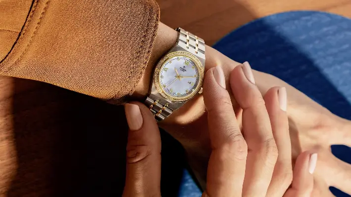 TUDOR Royal