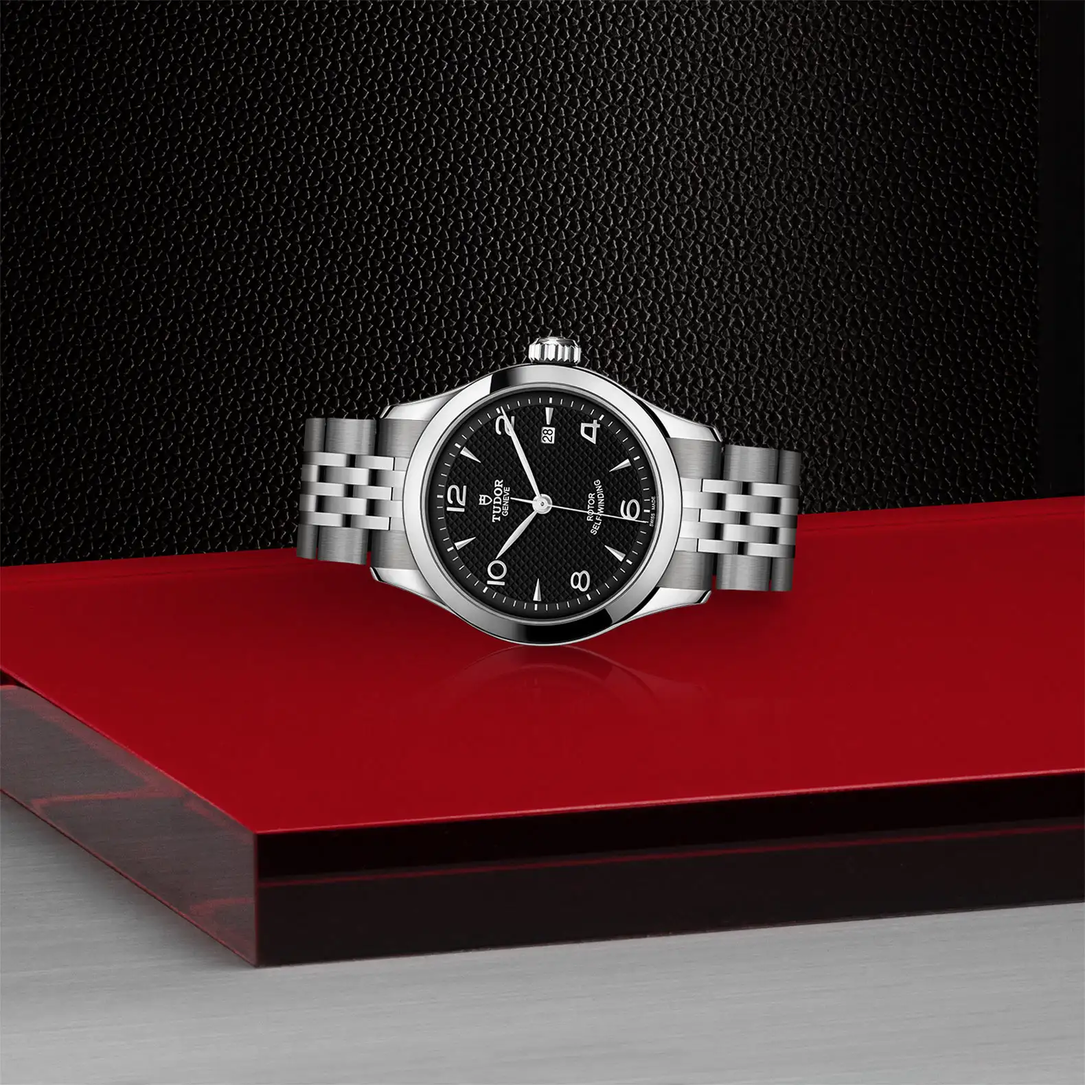 Tudor 1926 - Model No. M91350-0002