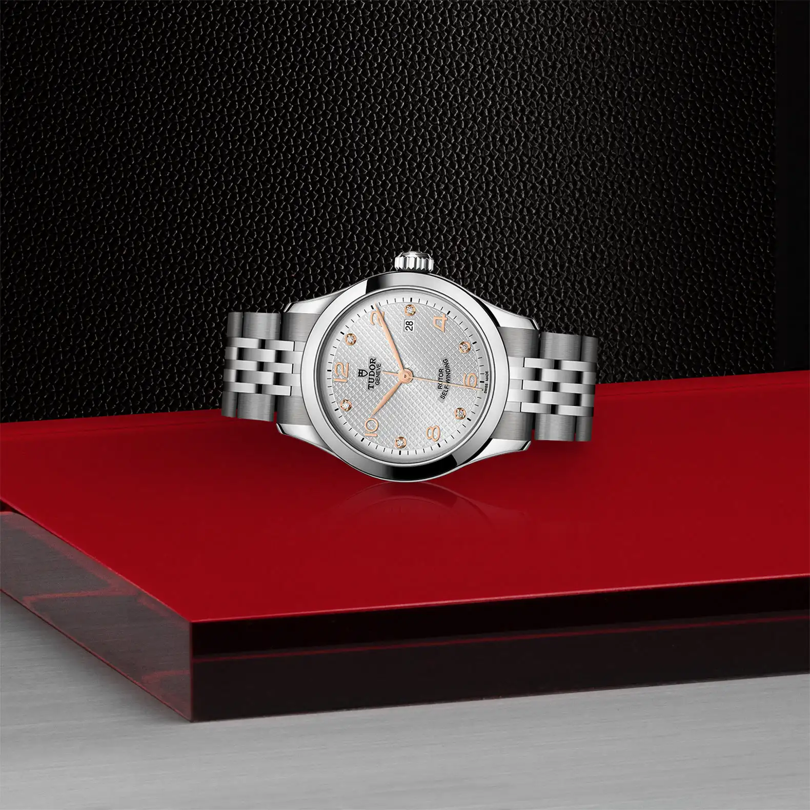 Tudor 1926 - Model No. M91350-0003