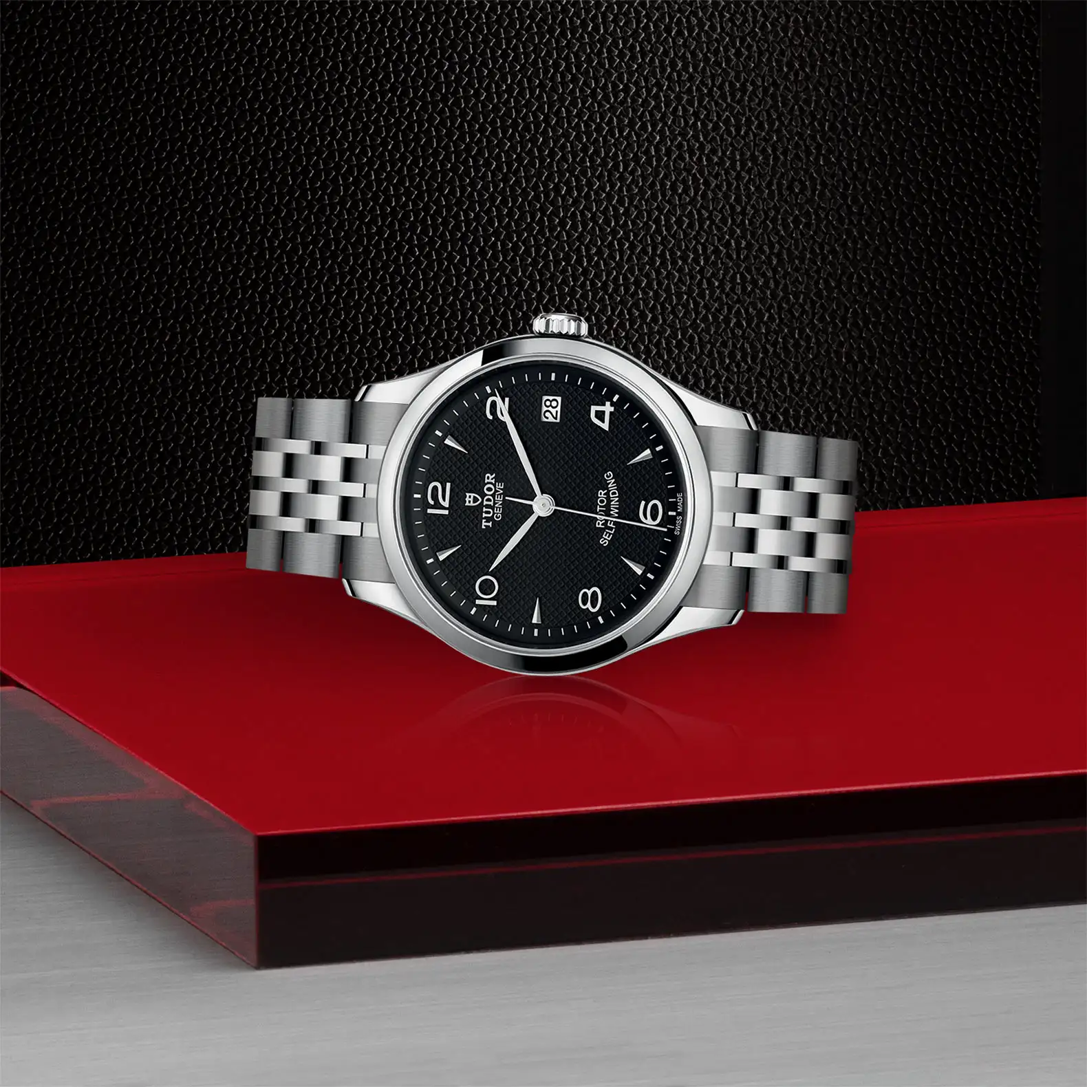 Tudor 1926 - Model No. M91450-0002