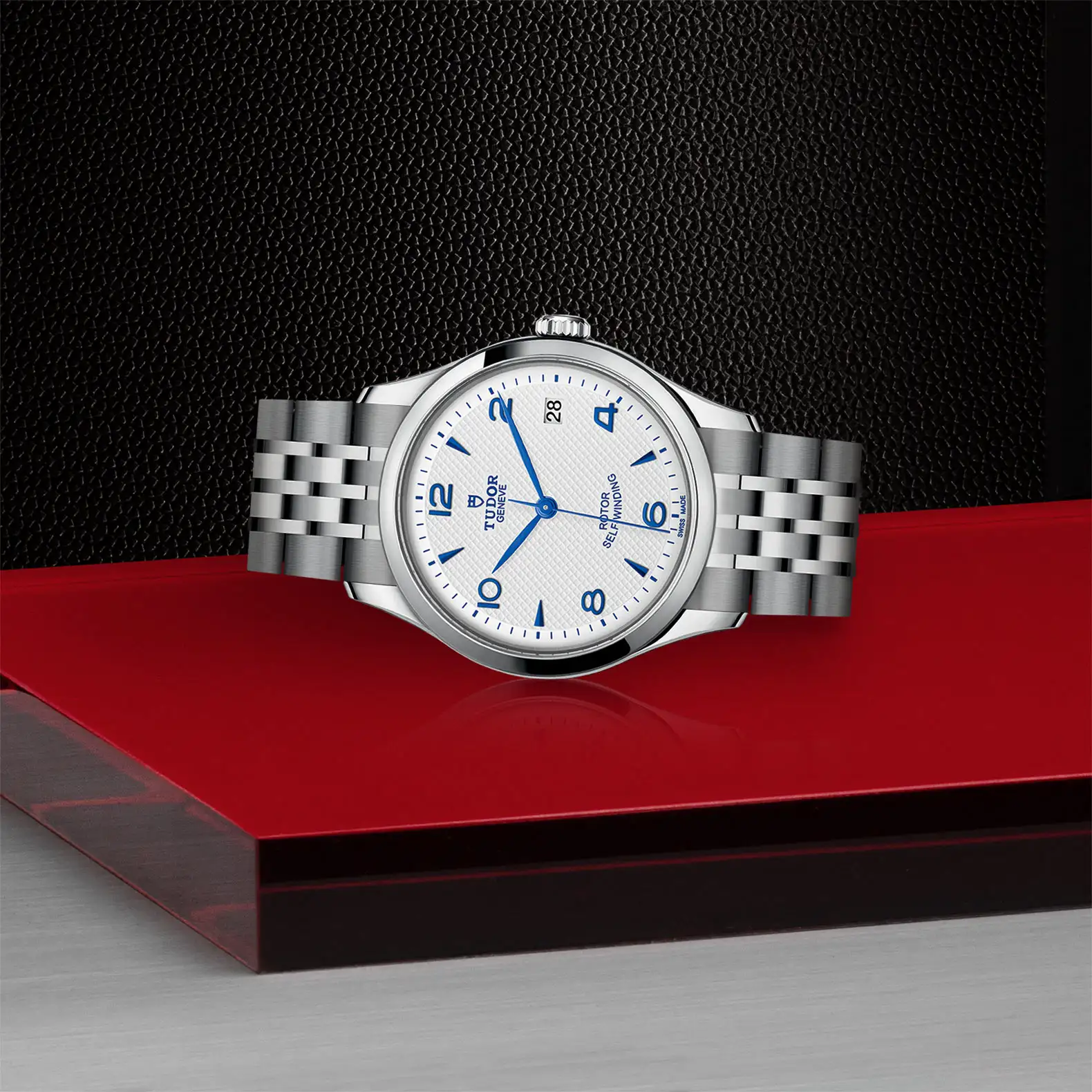 Tudor 1926 - Model No. M91450-0005