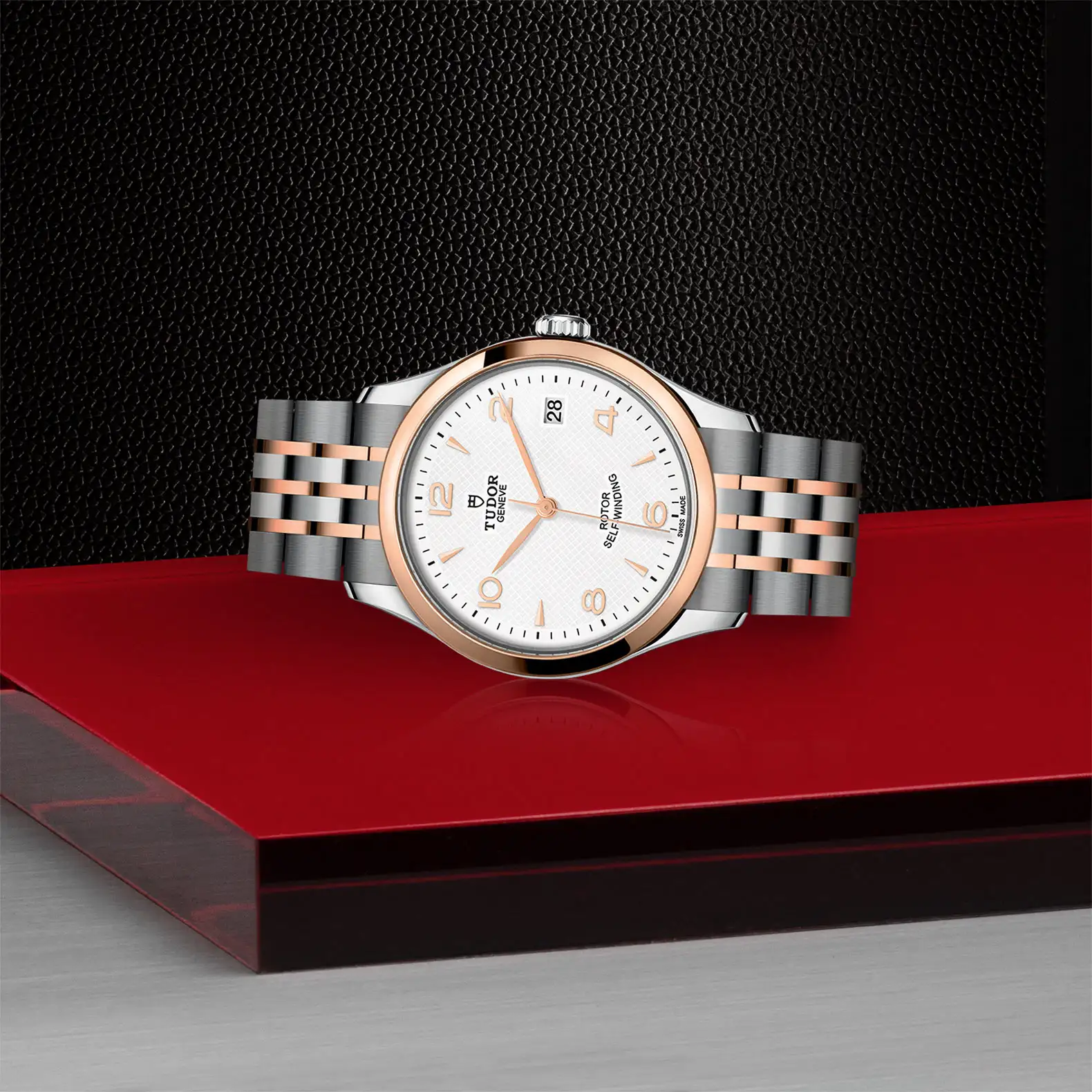 Tudor 1926 - Model No. M91451-0009