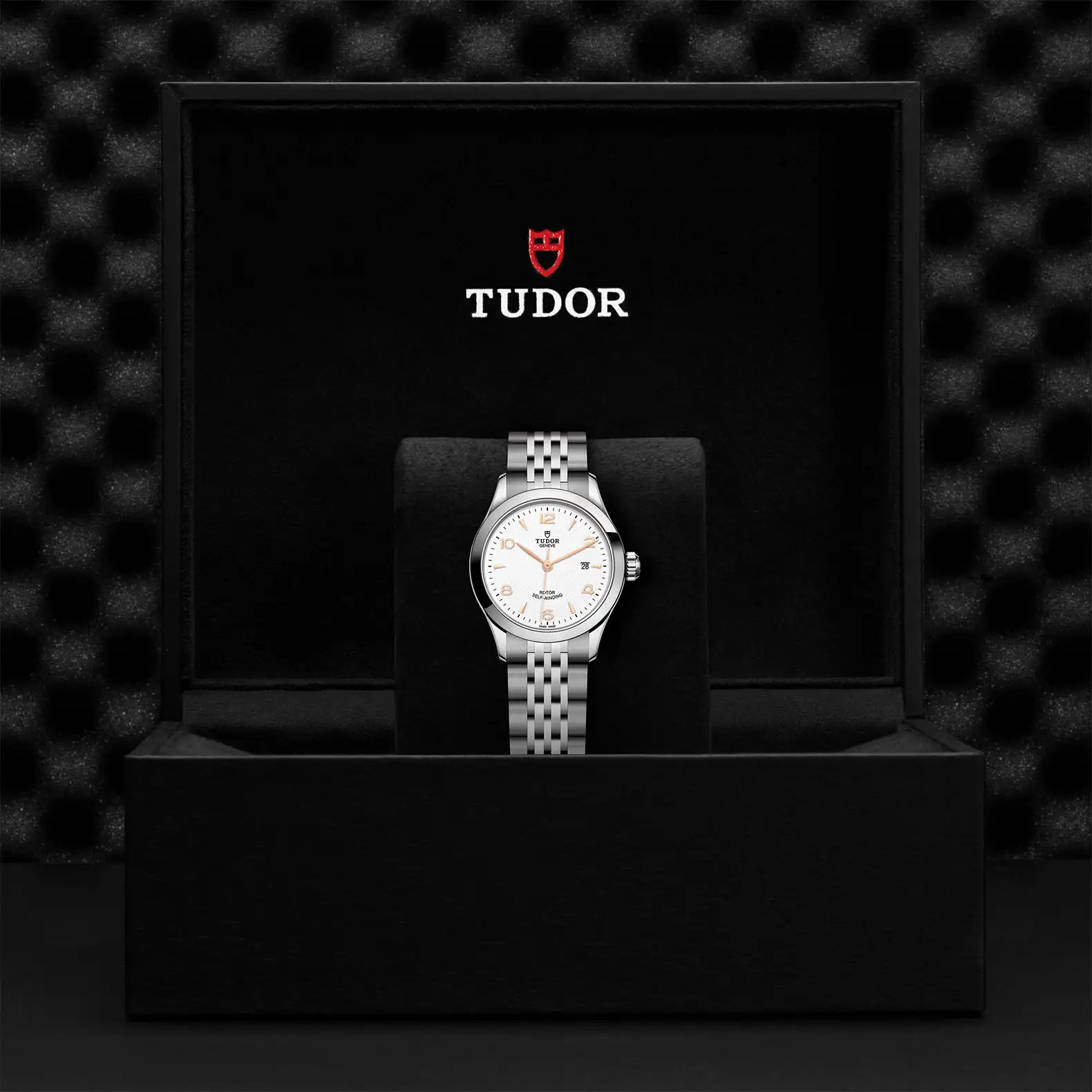 Tudor 1926 - Model No. M91350-0011